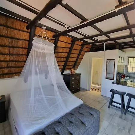 Bietjie Bos Chalet Rustenburg Exterior photo